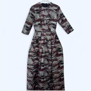 Petals Long Metallic Ballgown 3/4 Sleeves Size 2 NWT